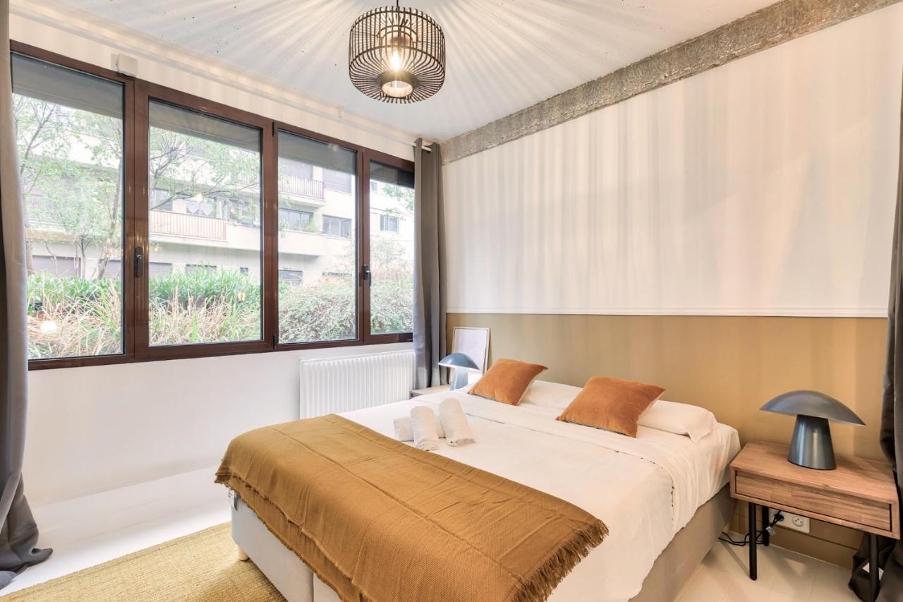 Artist And Design Loft - 10 Guests - 5 Min From Metro Apartment Paris Bagian luar foto